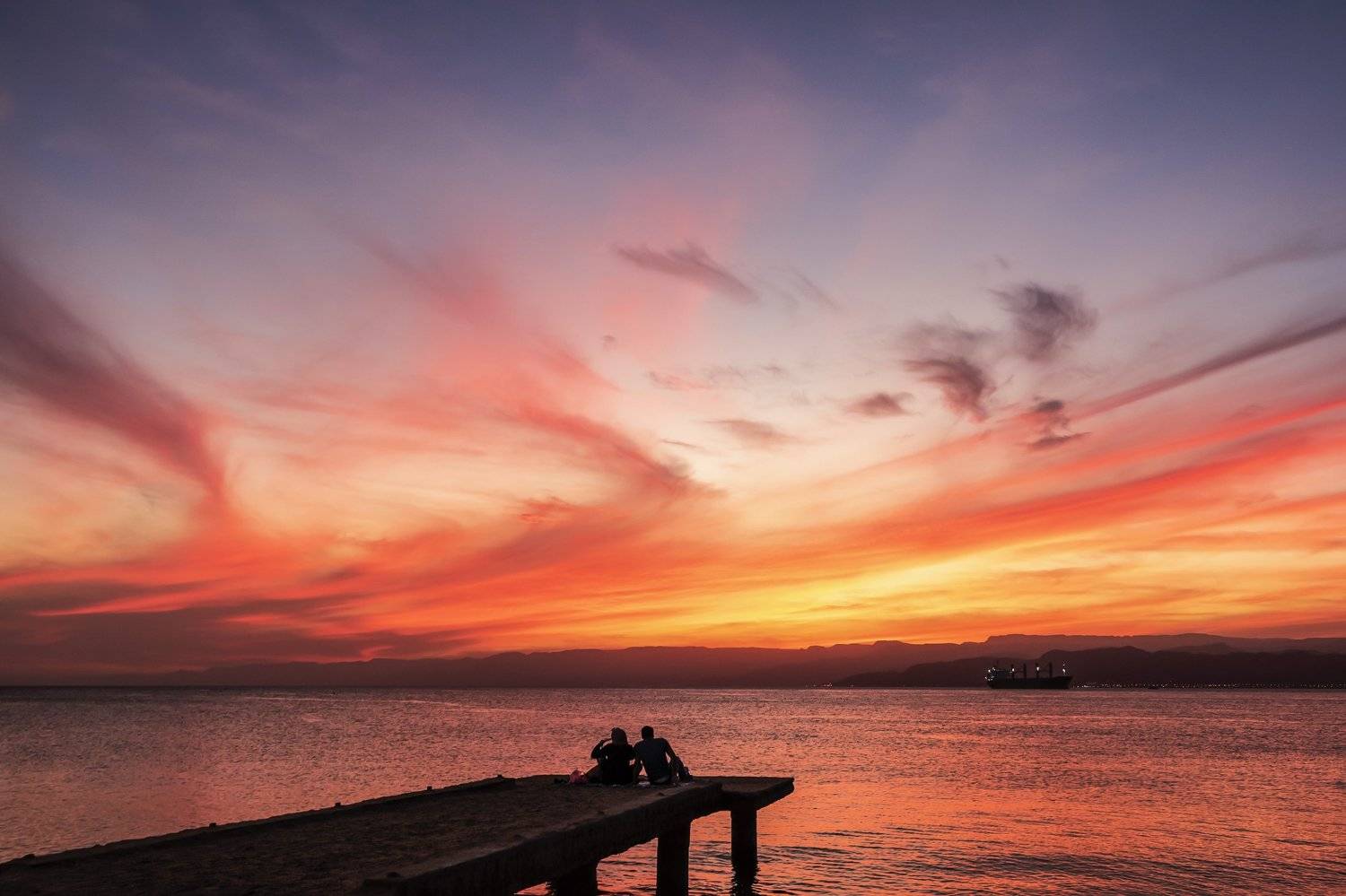 иордания, вечер, двое, причал, Владимир Штыриков