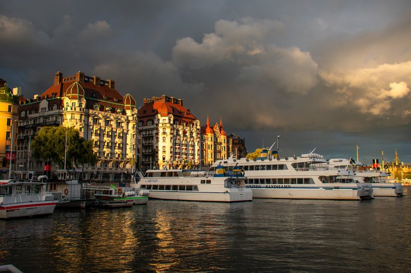 Стокгольм, закат, вода, радуга, облака, Балтика, гроза Предгрозовой Стокгольм фото превью