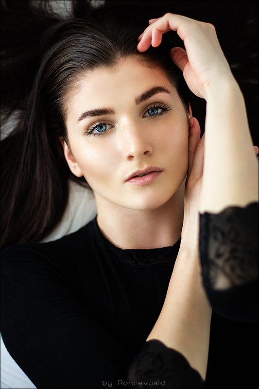 girl,woman,eyes,beauty,portrait,fashion,light,девушка,портрет,москва,свет, глаза Sofi фото превью