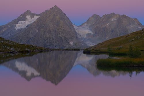 Предрассветный миг в горах