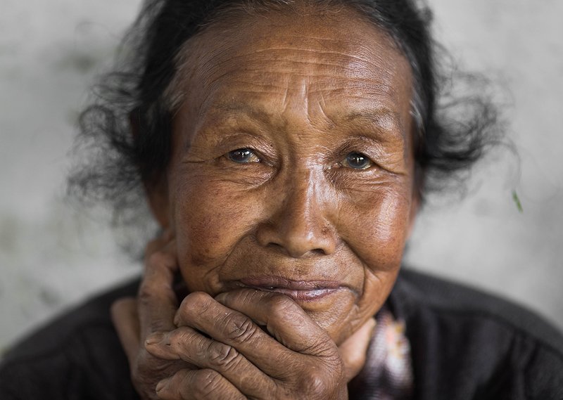 Сборщица чая. Индия фото превью