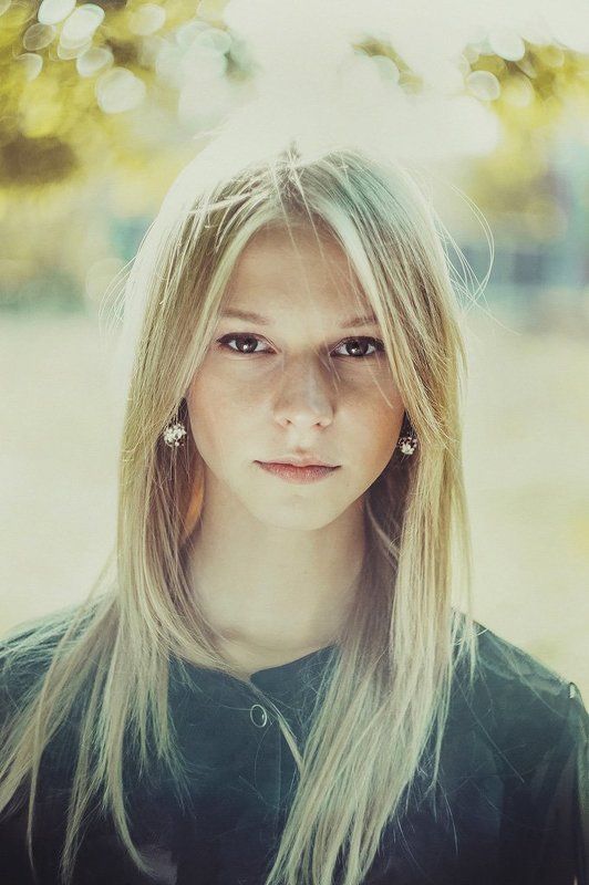 блондинка, девушка, блик в глазах Ольга фото превью