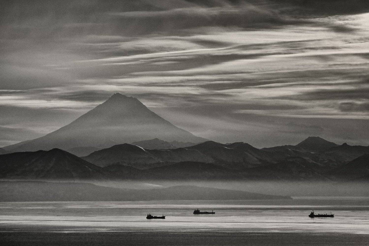 камчатка, бухта, авачинская, вулкан, вилючинский, вечер, корабль, Михаил Глаголев