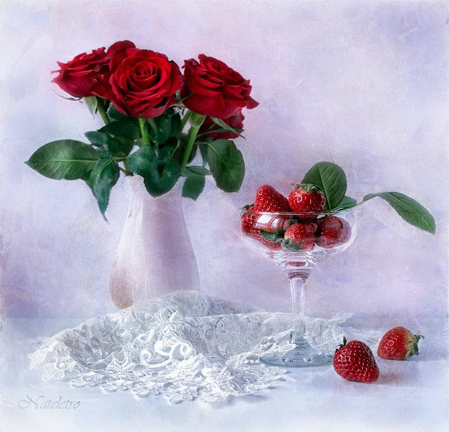 натюрморт, цветы, , розы, клубника, бокал, Наталья Кузнецова (Nateletro)