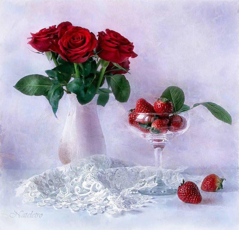 натюрморт, цветы, , розы, клубника, бокал ~***~ фото превью