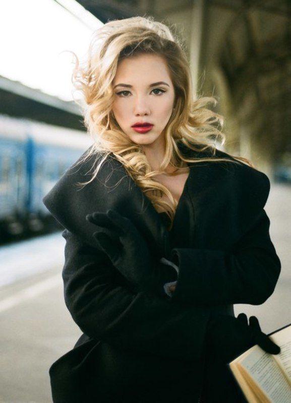 Somewhere waiting for me. фото превью
