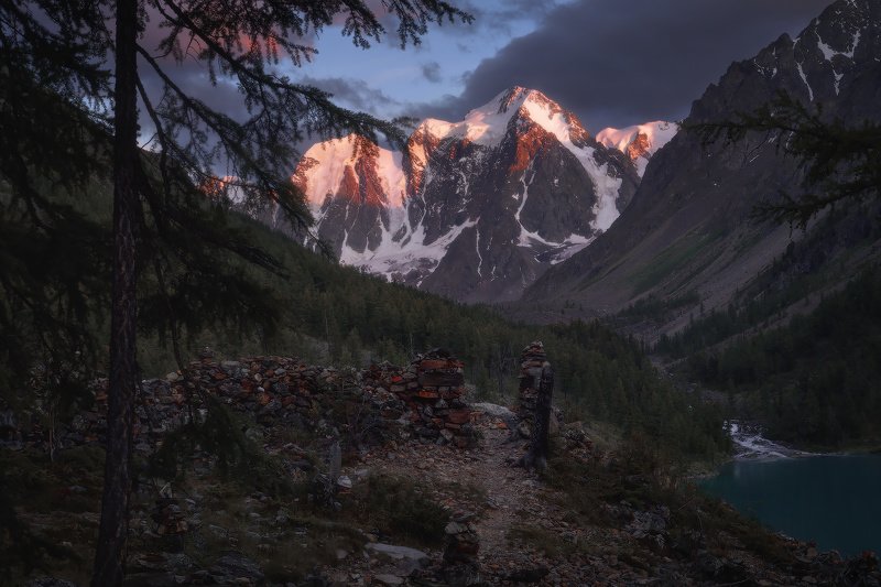 К трем вершинам фото превью