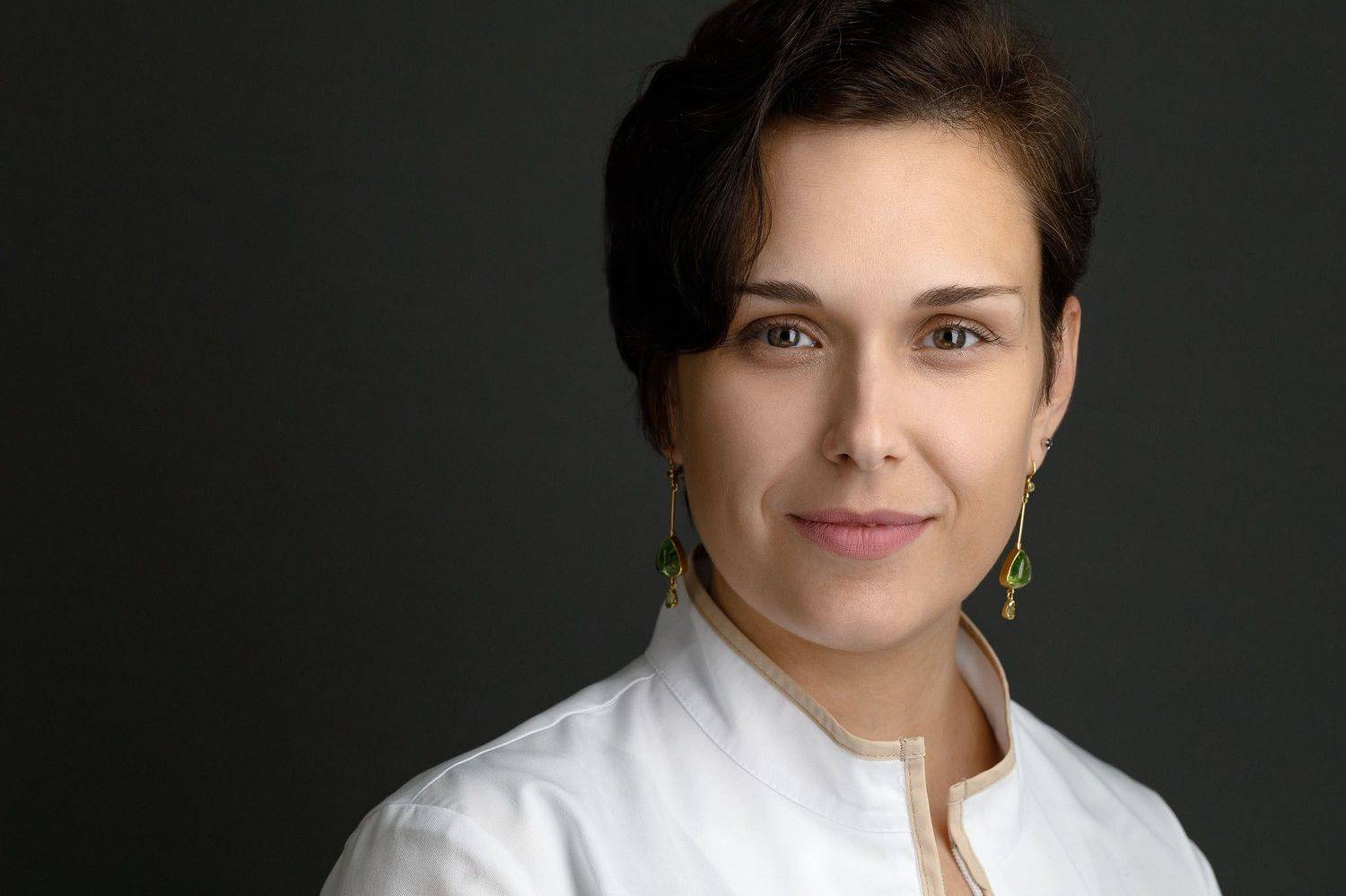 portrait, headshot, studio, girl, close-up, canon, 100mm, Aleksandr Balakin