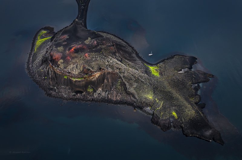 курилы,такетоми Каменный китёнок северных Курил... фото превью