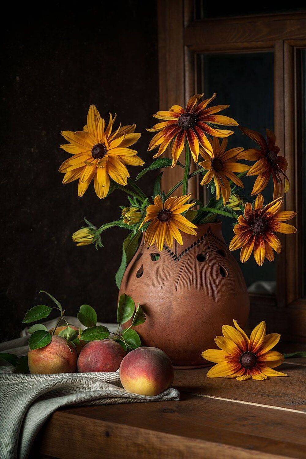 цветы, персики, натюрморт, предметная фотография, окно, ЯR Ольга