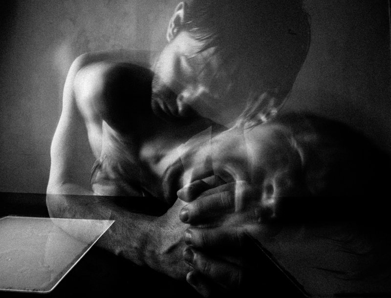 Автопортрет,черо белое Автопортрет фото превью