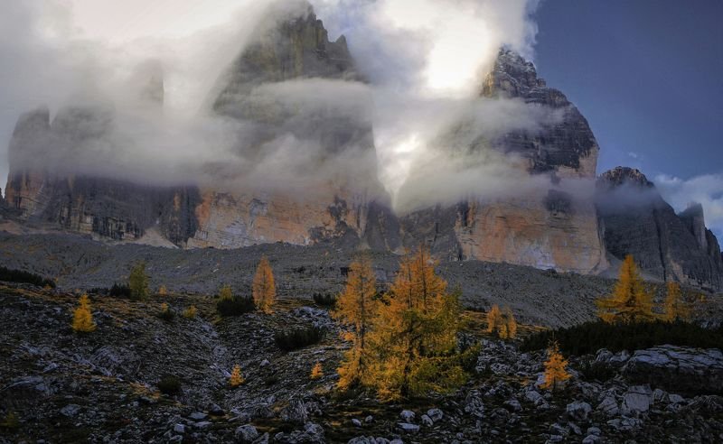 Осеннее утро в парке Три Чиме фото превью