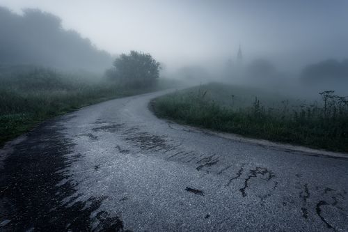 Дорога к церкви