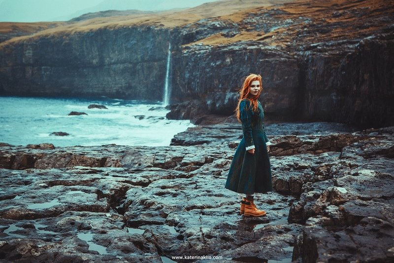 Ginger, ocean, portrait, redhead, woman, model, lady, wild, wind, rain, storm, mood, Ginger Storm фото превью