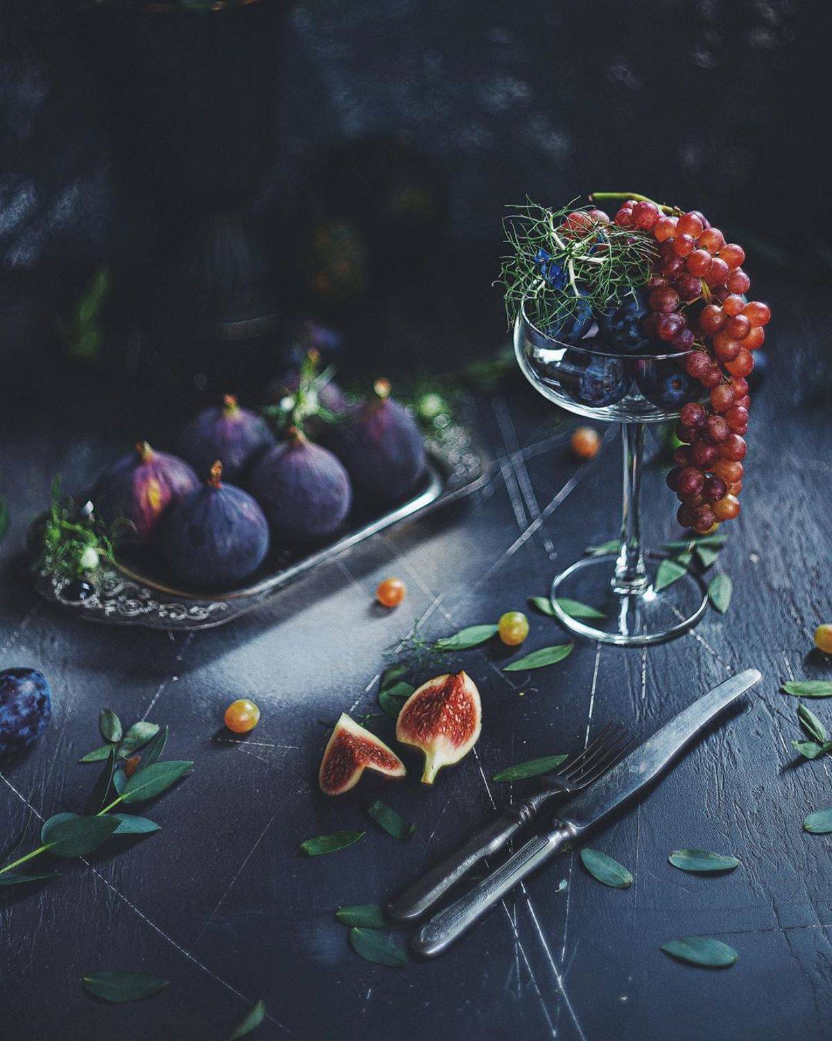 натюрморт, инжир, темный ключ, фиолетовый, Анастасия Зубкова