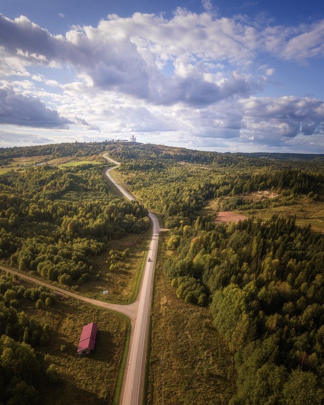 монастырь, дорога, пейзаж, Россия, белогорский монастырь, вечер, аэросъемка, пермь, пермский край, урал, путешествия Дорога в Белогорский монастырь фото превью