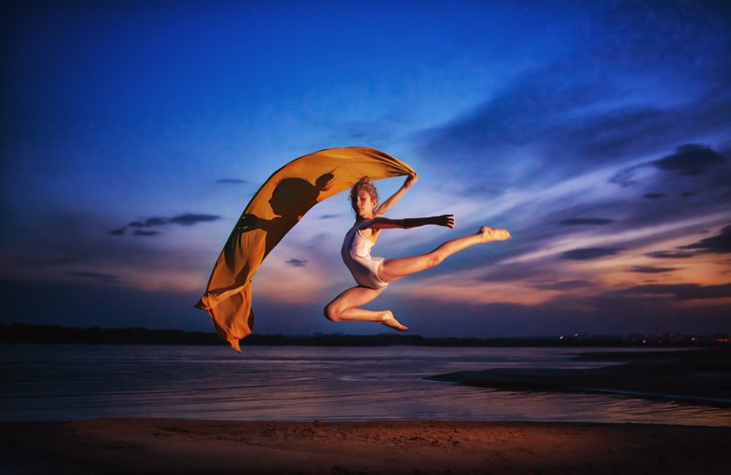 Гимнастка фото превью