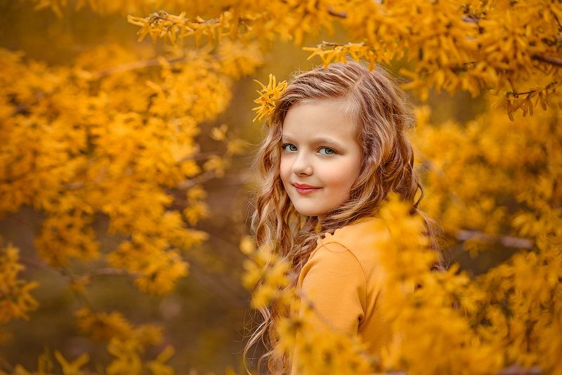 kid, child, childhood, children, girl, flower, yellow, spring, springtime, дети, девочка, детская фотосессия, детская фотография, children photography, children portrait, дети модели, дети модели москва Лиза фото превью