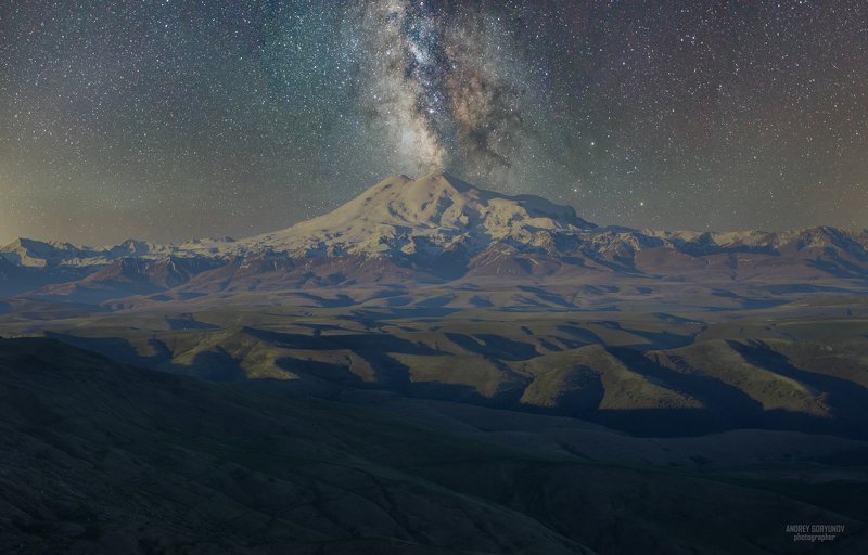 ночь, горы, эльбрус, кавказ, звезды, млечный путь, лето, снег Ночной Эльбрус фото превью