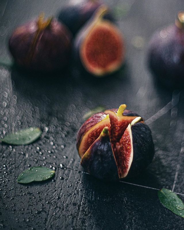 натюрморт, инжир, темный ключ, фиолетовый  фото превью