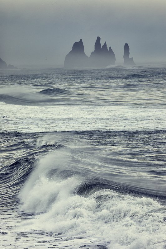 Iceland,black beach, Reynisdrangar, landscape, seascape Reynisdrangar фото превью