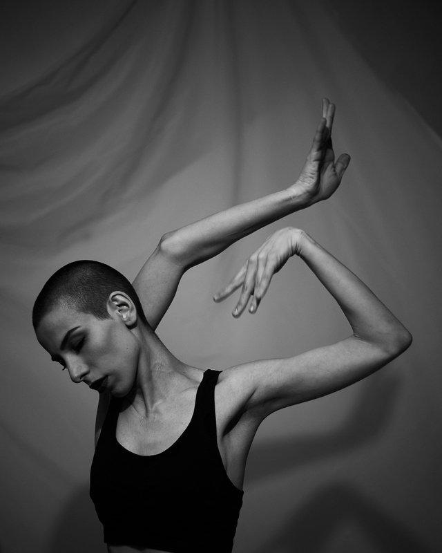 Farzaneh фото превью