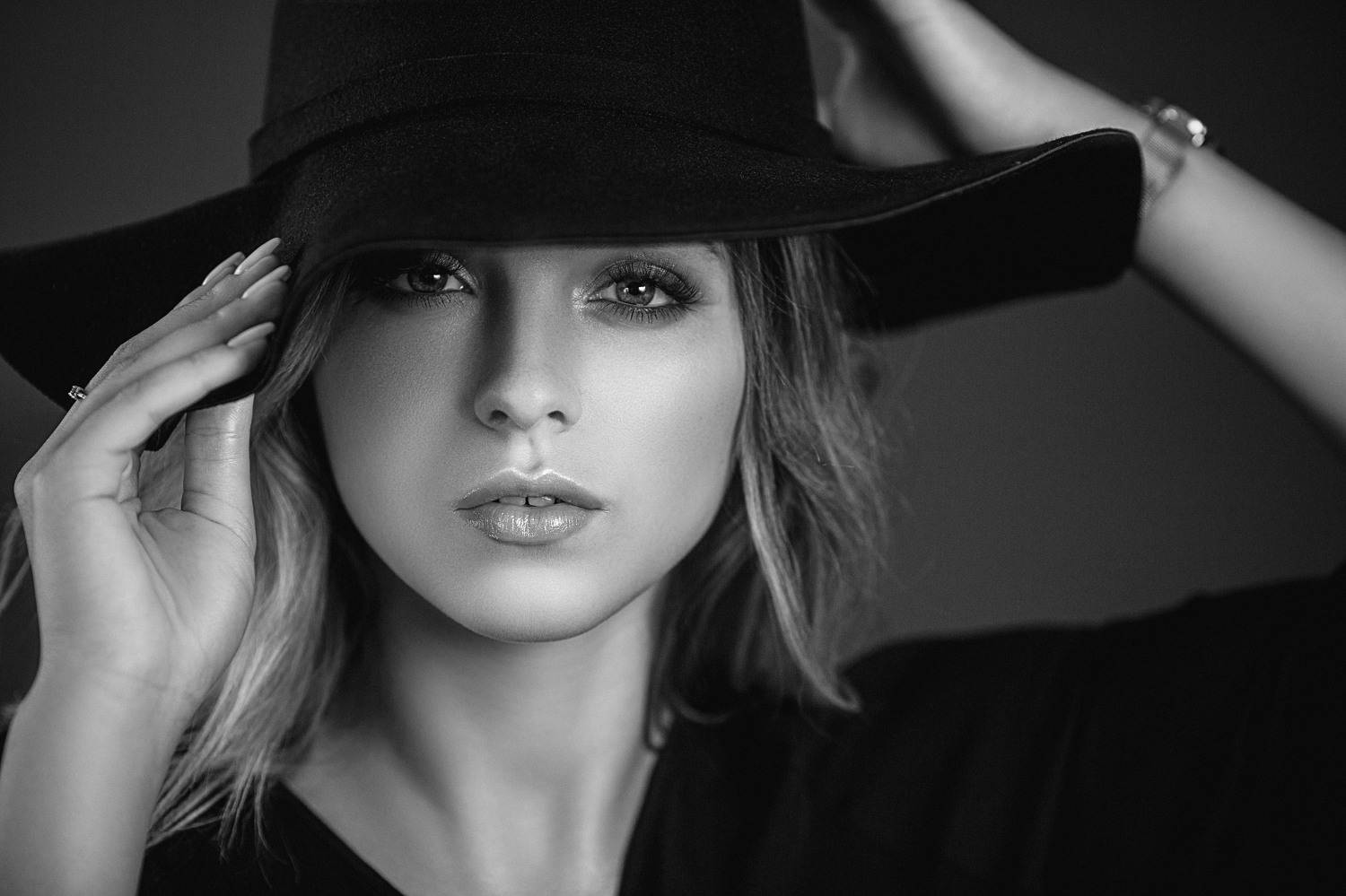 девушка, модель, портрет, фотосессия, студия, макияж, гламур, модельные тесты, girl, beauty, perfect, model, modeling, young, portrait, make-up, glamour, studio, studio shot, чб, чёрно-белое фото, bw, black and white,  творческий портрет, женский портрет, Владимир Васильев