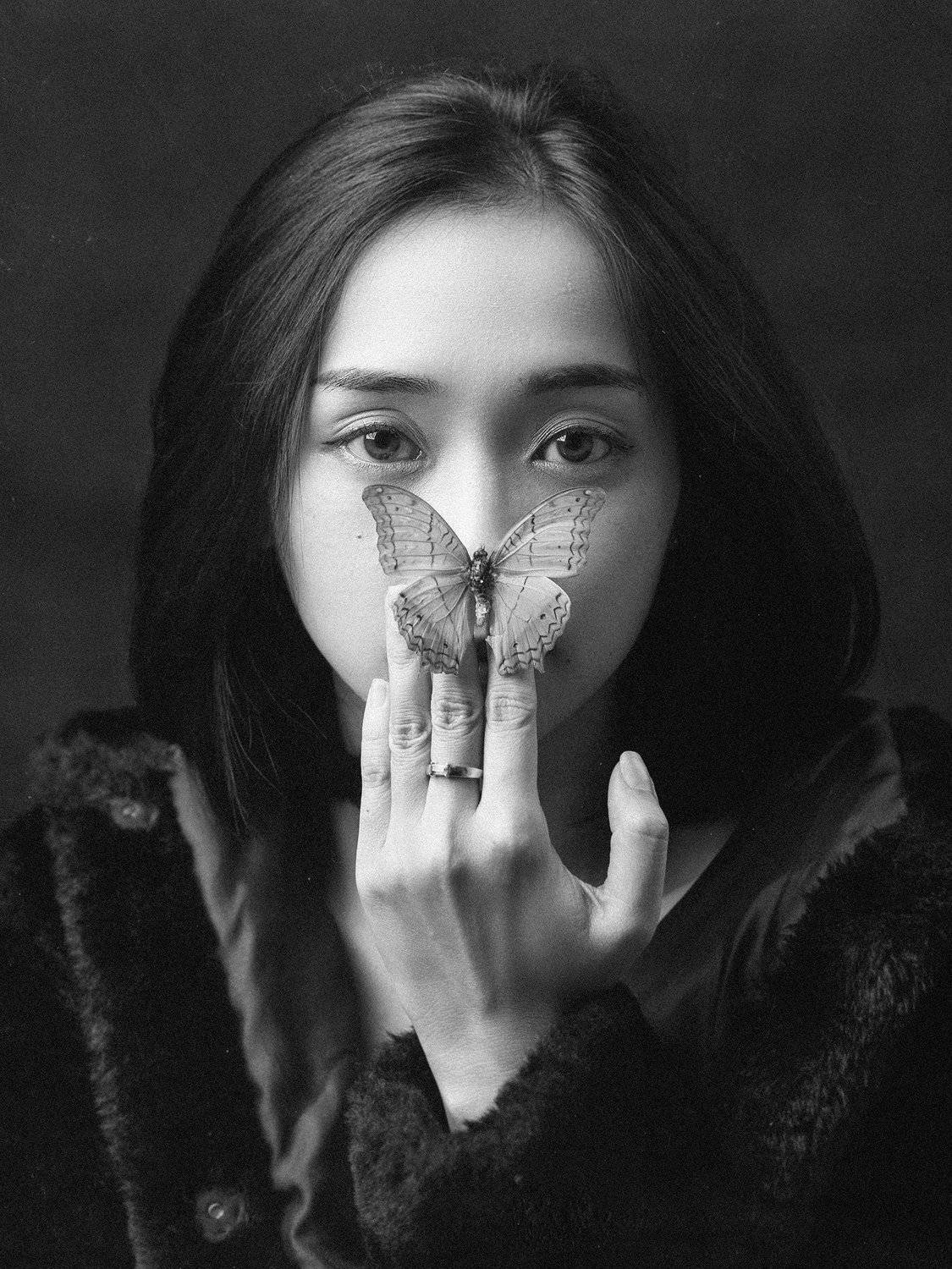 portrait, female, woman, girl, asian, vietnam, vietnamese, young, face, beauty, glamour, studio, eyes, black and white, bw, monochrome, mood, Hoang Viet Nguyen