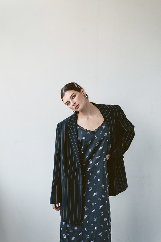 Женщина, женский портрет, танец, движение, динамика Танец фото превью