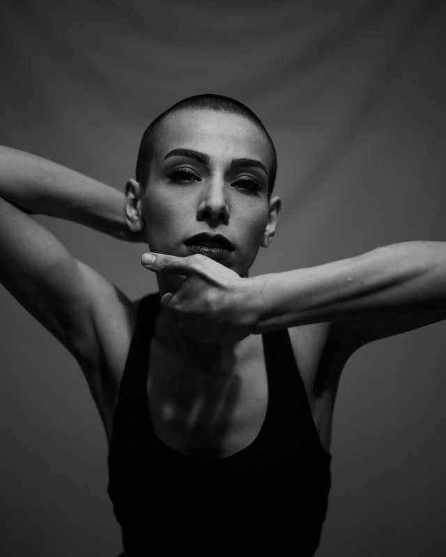 Farzaneh фото превью