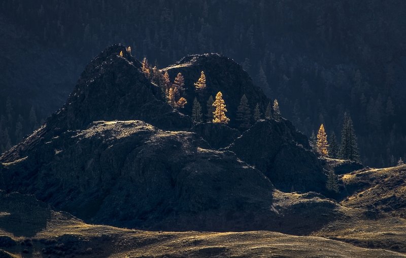 Осенние свечи каменных замков фото превью