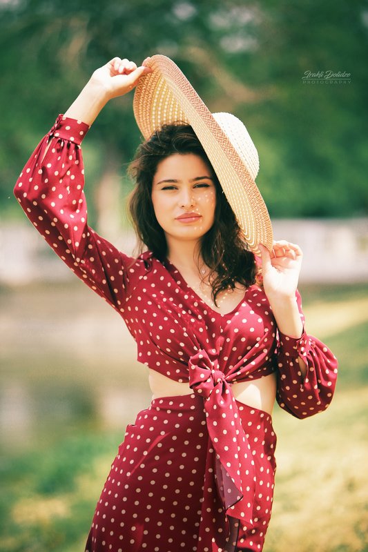 girl, fashion, female, model, outdoor, portrait, clothes, dress, sunny day, sun, mood, brand, canon Sofi фото превью