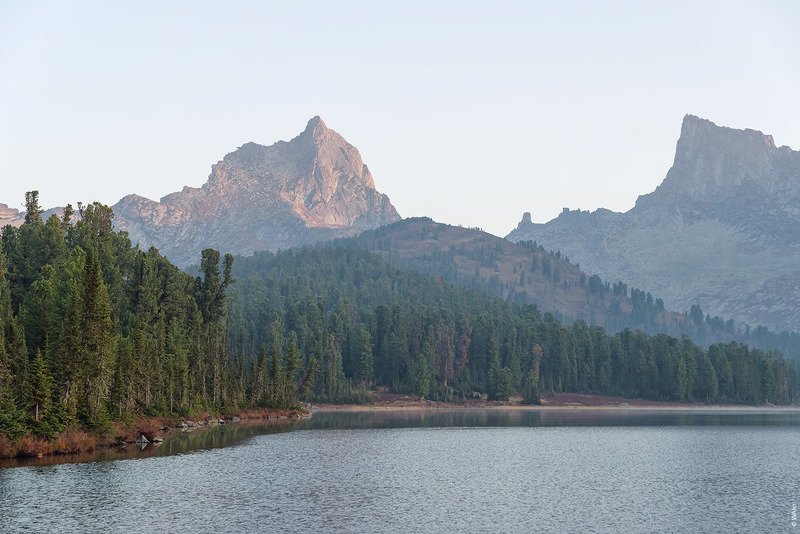 Ергаки озеро Светлое рассвет Утро на Светлом Озере фото превью
