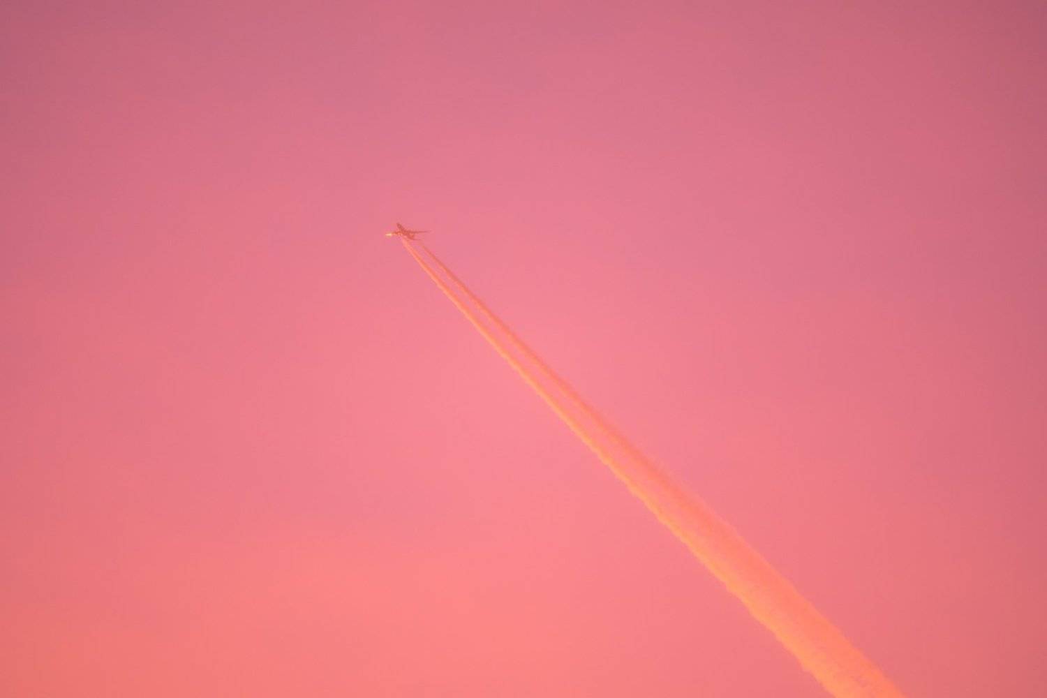 Самолёт, реактивный след, розовый цвет, закат, вечер, вечернее небо, мечта, Конденсационный след, Ксения Соварцева