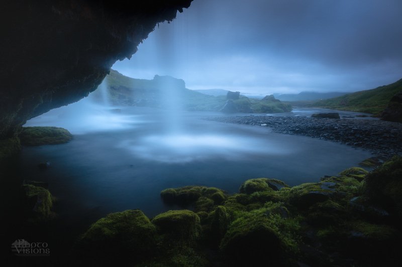 iceland,kirkjufellfoss,kirkjufell,waterfall,night,blue hour, Night time by the falls фото превью