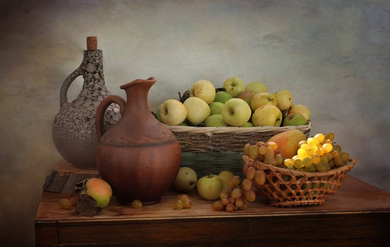 натюрморт, осень, кувшин, арбуз, яблоки, корзина, виноград Щедрая пора фото превью