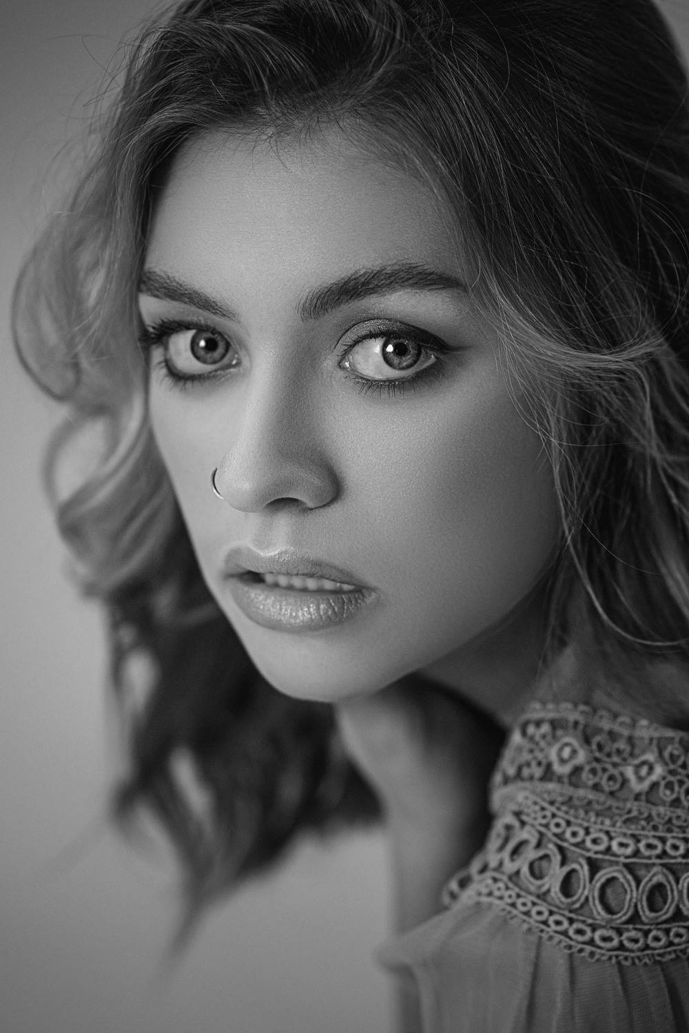 девушка, модель, портрет, фотосессия, студия, макияж, гламур, модельные тесты, girl, beauty, perfect, model, modeling, young, portrait, make-up, glamour, studio, studio shot, чб, чёрно-белое фото, bw, black and white,  творческий портрет, женский портрет, Владимир Васильев