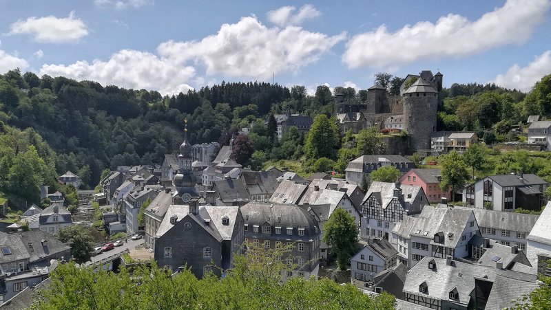 Серые крыши Моншау фото превью