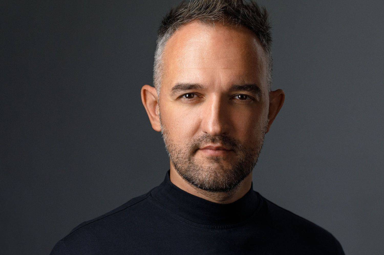 portrait, headshot, studio, close-up, canon, 100mm, Aleksandr Balakin