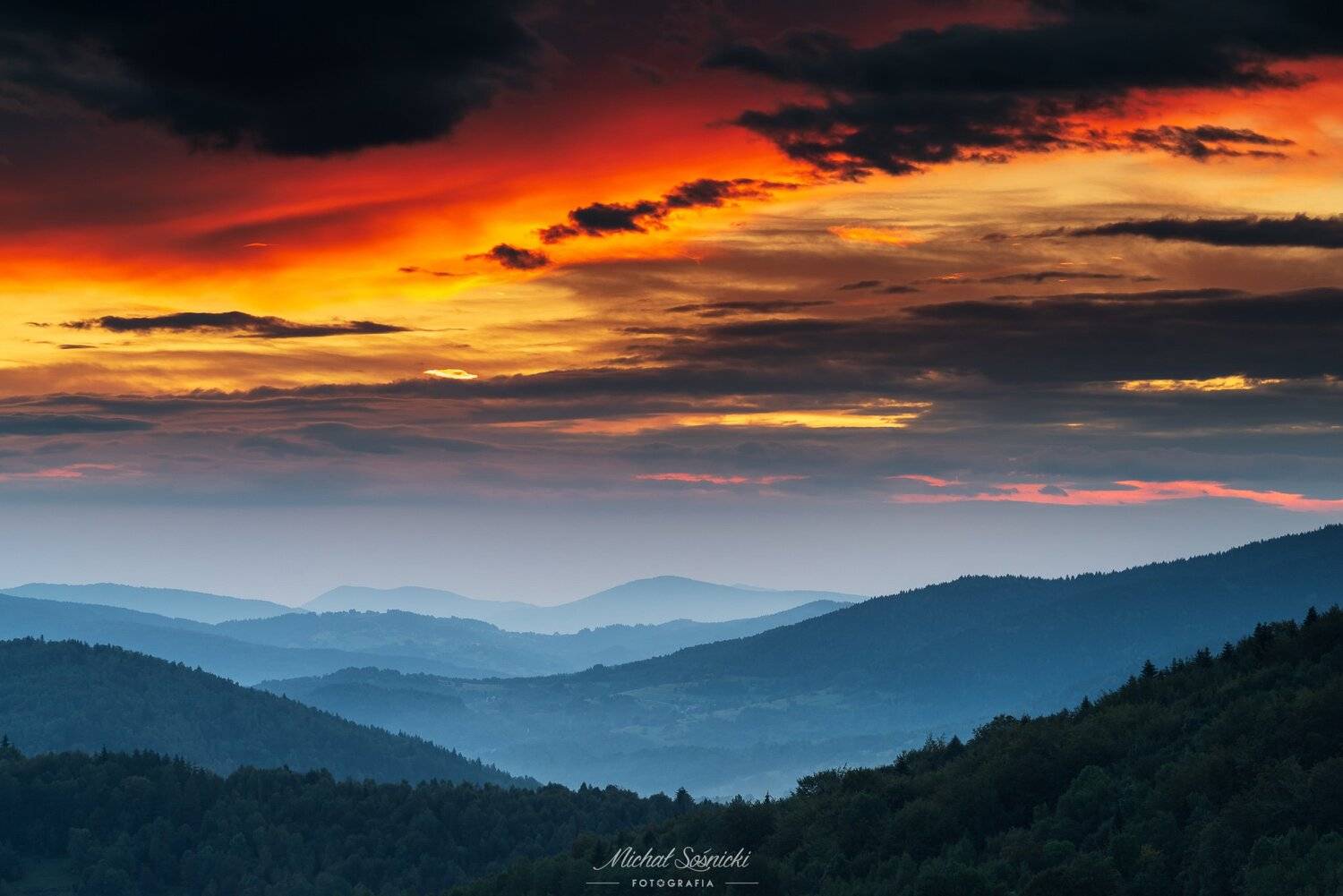 #morning #color #sunrise #landscape #layers #sky #pentax #benro #benq, Michał Sośnicki