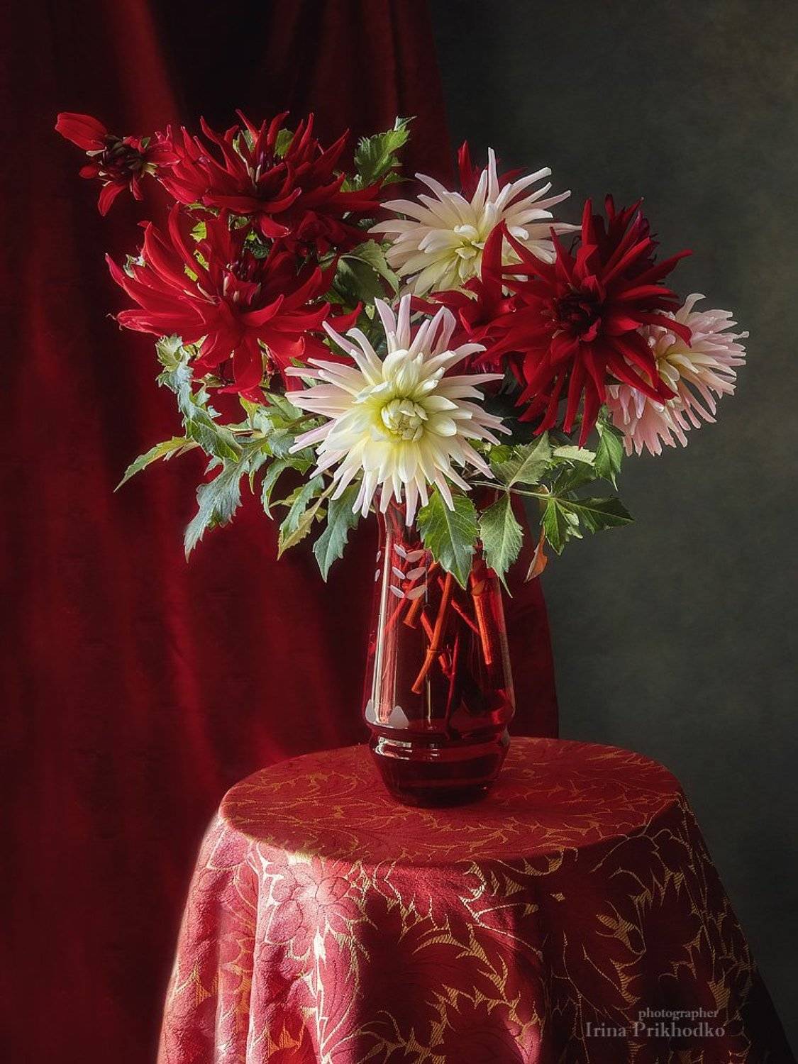 натюрморт, осень, цветы, букет, георгины, Ирина Приходько