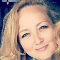 Портрет фотографа (аватар) Оксана Шарипова (Oksana Sharipova)