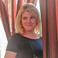 Портрет фотографа (аватар) Mirela Velicu