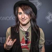 Портрет фотографа (аватар) Justin Emord