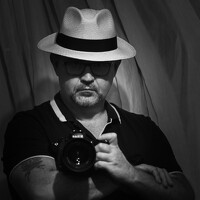 Портрет фотографа (аватар) René Richard Verona