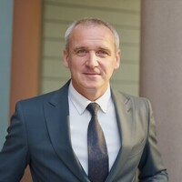 Портрет фотографа (аватар) Dmitrii Evstigneev