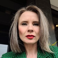 Портрет фотографа (аватар) Хелен Блум (Helen Bloom)