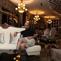 Портрет фотографа (аватар) Reza Motallebi