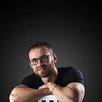 Портрет фотографа (аватар) Oleg Khokhlov