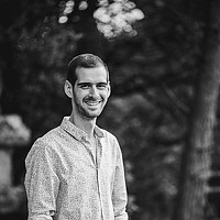 Портрет фотографа (аватар) J R